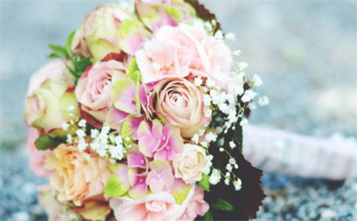 2025年08月25日这日子领证算黄道吉日不？ 今日领证好吗