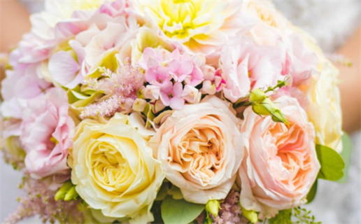 2025年08月25日领证趋吉避凶了吗？ 领证有没有问题？