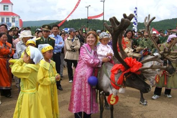 维族的哈努卡节：节令变迁与民间习俗的结合