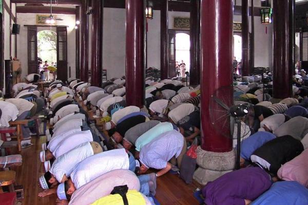 回族开斋节:团结与温暖的节日气氛 回族开斋节:团结与温暖的节日气氛