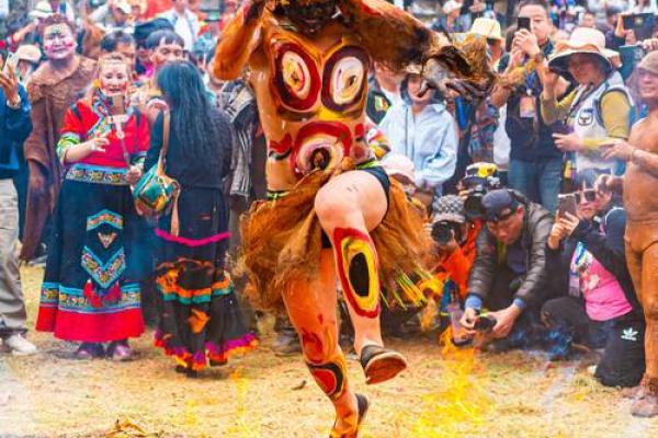 火把节:彝族的夏季祈福与天文观测习俗 火把节:彝族的夏季祈福与天文观测习俗
