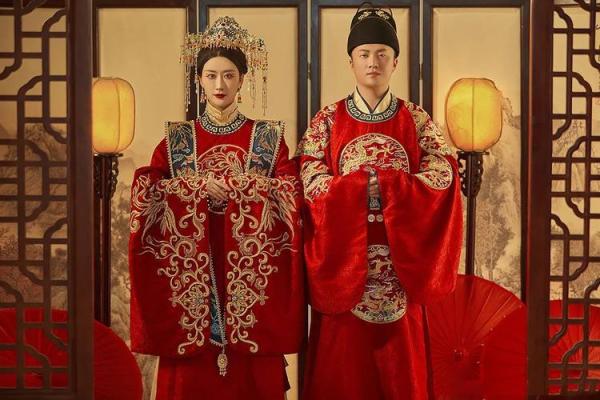 董洁八字解析:揭秘如何通过命理改变运势,合婚要注意哪些关键 董洁八字解析:揭秘如何通过命理改变运势,合婚要注意哪些关键