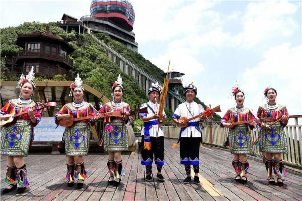 侗族歌节:天籁之音与文化盛宴 侗族歌节:天籁之音与文化盛宴