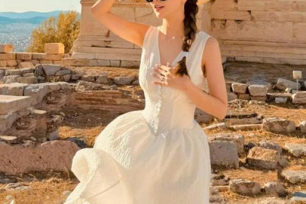 揭秘昆凌生辰八字的玄机，能改运吗？合婚看什么？